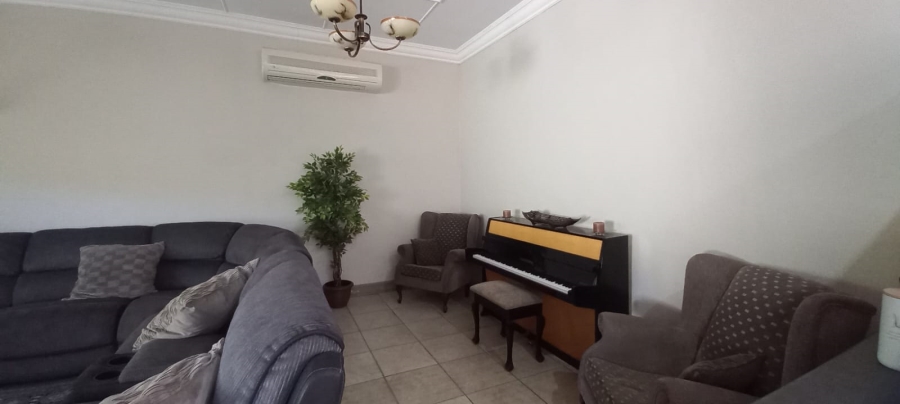 3 Bedroom Property for Sale in Roosheuwel North West